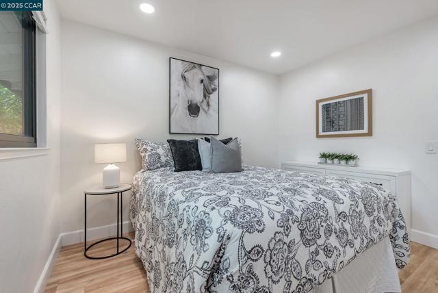 1821 S Main St, Walnut Creek CA: https://media.crmls.org/mediaz/b3bfc042-fbb5-4455-aa4d-ad31d01a27f1.jpg