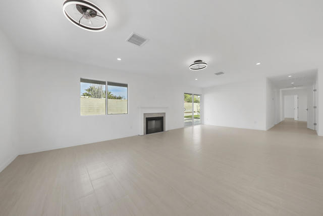 2800 E San Juan Road, Palm Springs CA: https://media.crmls.org/mediaz/b3c12236-d8fd-41d7-9135-af38b91c61e6.jpg