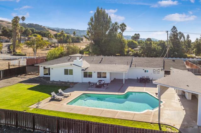 2135 Diana Avenue, Morgan Hill CA: https://media.crmls.org/mediaz/b3c1433b-ea27-4e0b-be4a-2713f3237c6d.jpg