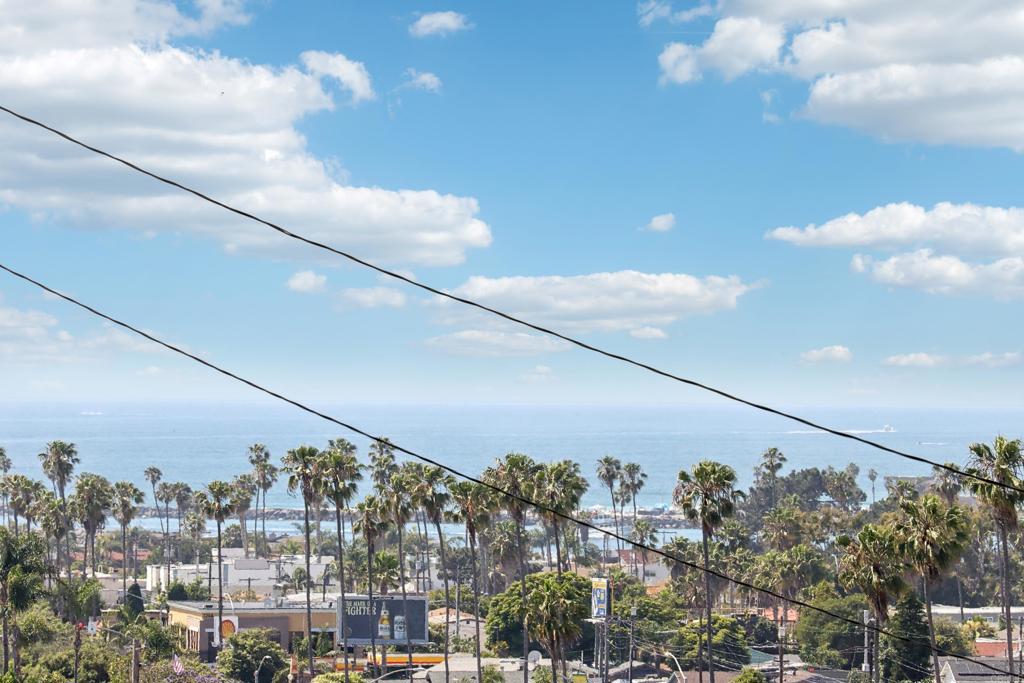 https://media.crmls.org/mediaz/b3c14461-a6f9-45fb-ab65-8f3a6b43091c.jpg?preset=X-Large