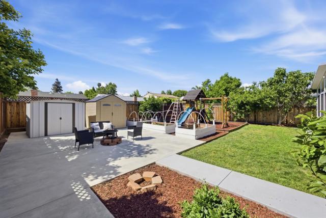 520 Tigerwood Way, San Jose CA: https://media.crmls.org/mediaz/b3c2c0ca-fb77-4f27-b3fb-1d0ab542ad83.jpg