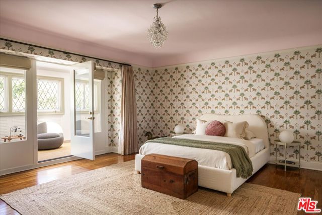 322 Lorraine Boulevard, Los Angeles CA: https://media.crmls.org/mediaz/b3c32c1f-645f-41e6-b70e-82e0314a50fb.jpg
