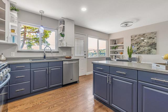 3810 Coronado Way, San Bruno CA: https://media.crmls.org/mediaz/b3c330db-9038-4f97-92e7-ef92218c6895.jpg