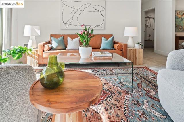 438 W Grand Ave, Oakland CA: https://media.crmls.org/mediaz/b3c3f680-9d81-46c8-a450-5380ba9c2537.jpg