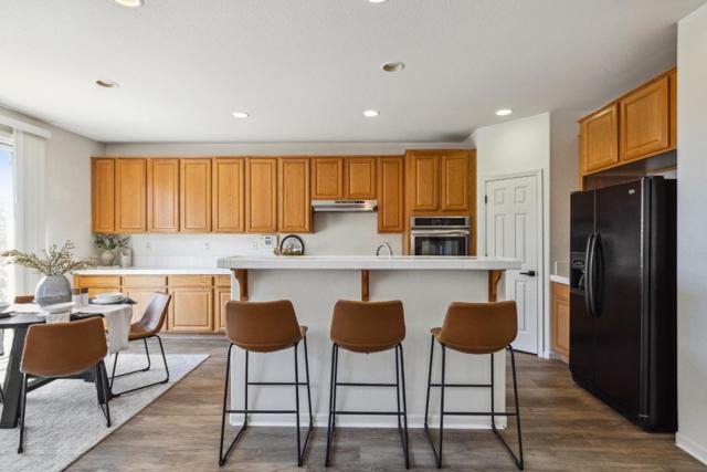 4276 Bay Crest Circle, Seaside CA: https://media.crmls.org/mediaz/b3c3ff73-6bab-42ad-84c2-9fe3cf28cfd4.jpg
