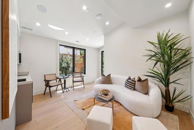 585 Cherry Avenue, Los Altos CA: https://media.crmls.org/mediaz/b3c4253c-9200-4654-997c-826053c436ff.jpg