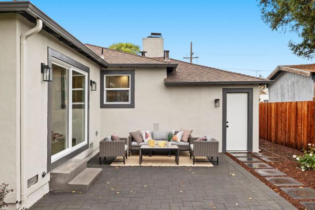 840 8th Avenue, Redwood City CA: https://media.crmls.org/mediaz/b3c43048-8d66-47c9-86b8-e6492f3cab4a.jpg