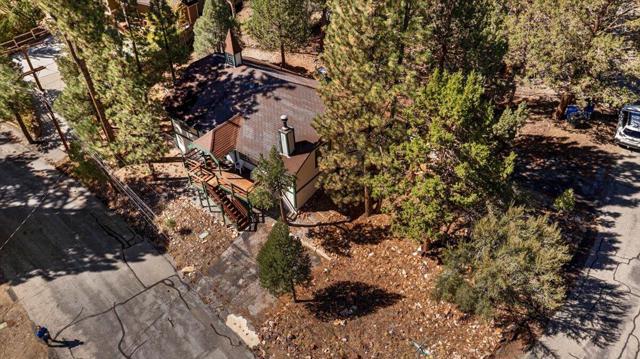1093 Snow Ridge Road, Big Bear CA: https://media.crmls.org/mediaz/b3c483c1-653c-4b7a-91f2-30d5f8813ef0.jpg