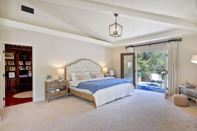 11558 Creek Road, Poway CA: https://media.crmls.org/mediaz/b3c51217-cba2-4e08-ac71-6298ac326eb6.jpg