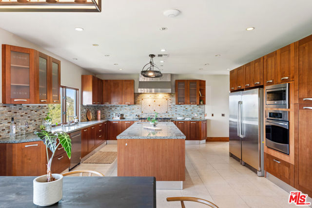 24410 Mulholland Highway, Calabasas CA: https://media.crmls.org/mediaz/b3c54c73-6671-442c-94e9-5a5ac558e18f.jpg