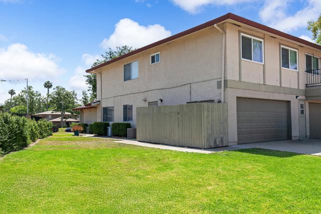 9838 MISSION VEGA DR, Santee CA: https://media.crmls.org/mediaz/b3c566a2-388c-45ea-984a-200f65400cea.jpg