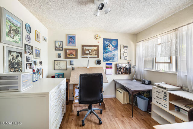 1748 Sutter Avenue, Simi Valley CA: https://media.crmls.org/mediaz/b3c60e40-b057-4aa7-b793-f7d5b12282f5.jpg