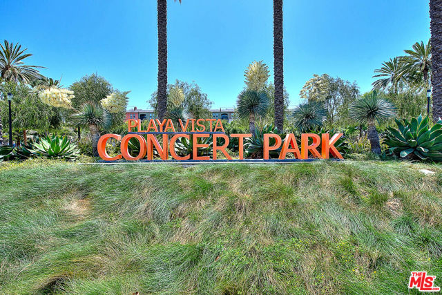 13020 Pacific, Playa Vista CA: https://media.crmls.org/mediaz/b3c61f79-0690-4e91-9085-68474aba092d.jpg