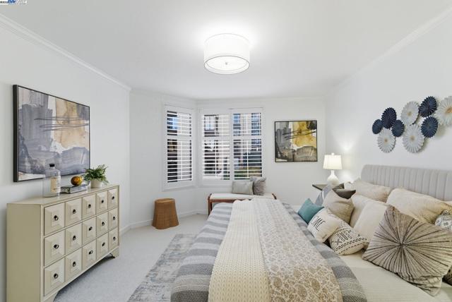 156 Lombard St, San Francisco CA: https://media.crmls.org/mediaz/b3c6d909-9943-40a4-98ba-e47399a2b5d6.jpg