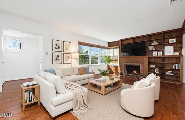 Detail Gallery Image 4 of 35 For 4920 Nagle Ave, Sherman Oaks,  CA 91423 - 3 Beds | 2 Baths