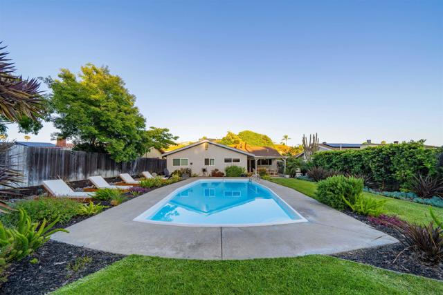 Image 37 of 47 For 3876 Mount Albertine Avenue