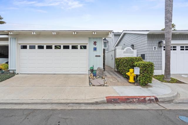 9 Catpaw Cape, Coronado CA: https://media.crmls.org/mediaz/b3c84cc3-a12f-4b7b-bcea-582cb742d43d.jpg