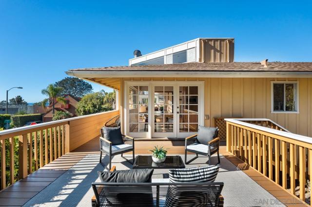 2506 Via Merano, Del Mar CA: https://media.crmls.org/mediaz/b3c84eb9-b9fa-45a3-9fb1-a4230e6abb25.jpg