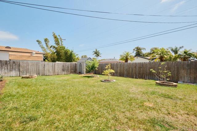 1713 Stewart Street, Oceanside CA: https://media.crmls.org/mediaz/b3c9a270-0b21-4cdd-9a1d-c1799bbb82bb.jpg