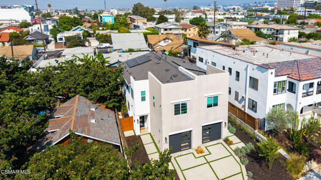 3 Bed Home for Sale in Los Angeles, California