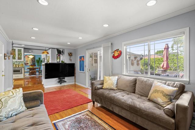 1797 W Campbell Avenue, Campbell CA: https://media.crmls.org/mediaz/b3ca87e7-07d2-4d3f-a235-40f45a008694.jpg