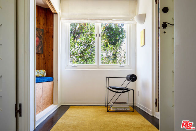 2249 Mountain Oak Drive, Los Angeles CA: https://media.crmls.org/mediaz/b3cae88a-dd5f-4d3b-84f9-8e545eb8cafe.jpg