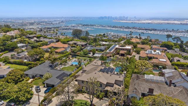 617 Gage Drive, San Diego CA: https://media.crmls.org/mediaz/b3cbb5de-4c84-4466-a99b-dda9591a9f29.jpg