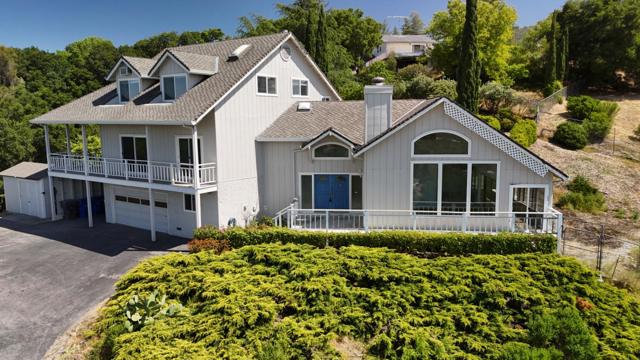 125 Drysdale Drive, Los Gatos CA: https://media.crmls.org/mediaz/b3cbc271-946f-405f-9f26-3cd6cb8102c7.jpg