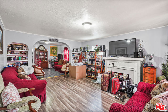 5837 4th Avenue photo 4