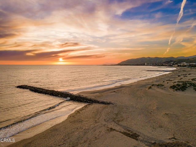 Detail Gallery Image 2 of 62 For 1129 Dover Ln, Ventura,  CA 93001 - 4 Beds | 2/2 Baths