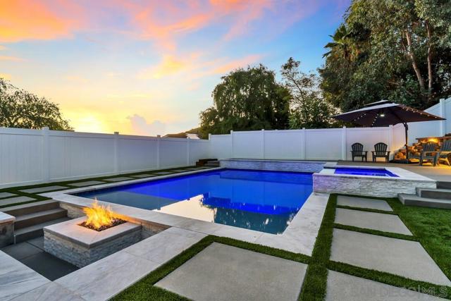 13533 Mora Cir, Poway CA: https://media.crmls.org/mediaz/b3cc243b-2466-455f-9d6a-fa1417efcc62.jpg