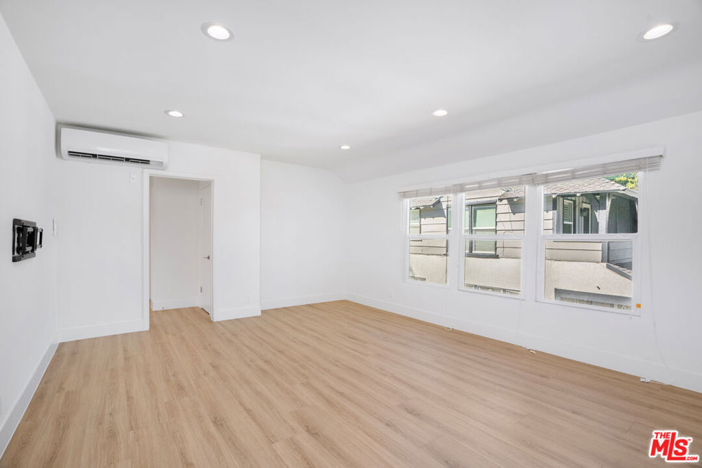 MLS #26845207 image #13