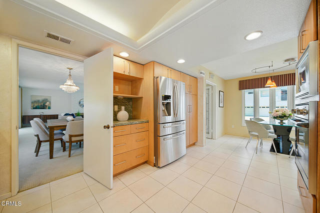 3121 Kingridge Way, Glendale CA: https://media.crmls.org/mediaz/b3cd558b-8543-4bc8-adf2-8ad819b07ab8.jpg