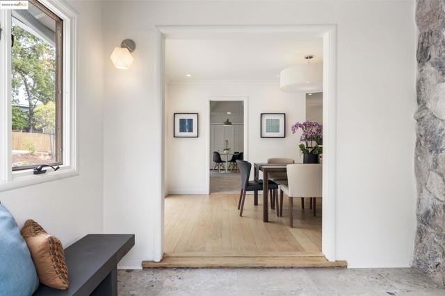 150 Santa Rita Dr, Walnut Creek CA: https://media.crmls.org/mediaz/b3cd65ba-1aa4-48ac-bd32-0d1ef84bb624.jpg