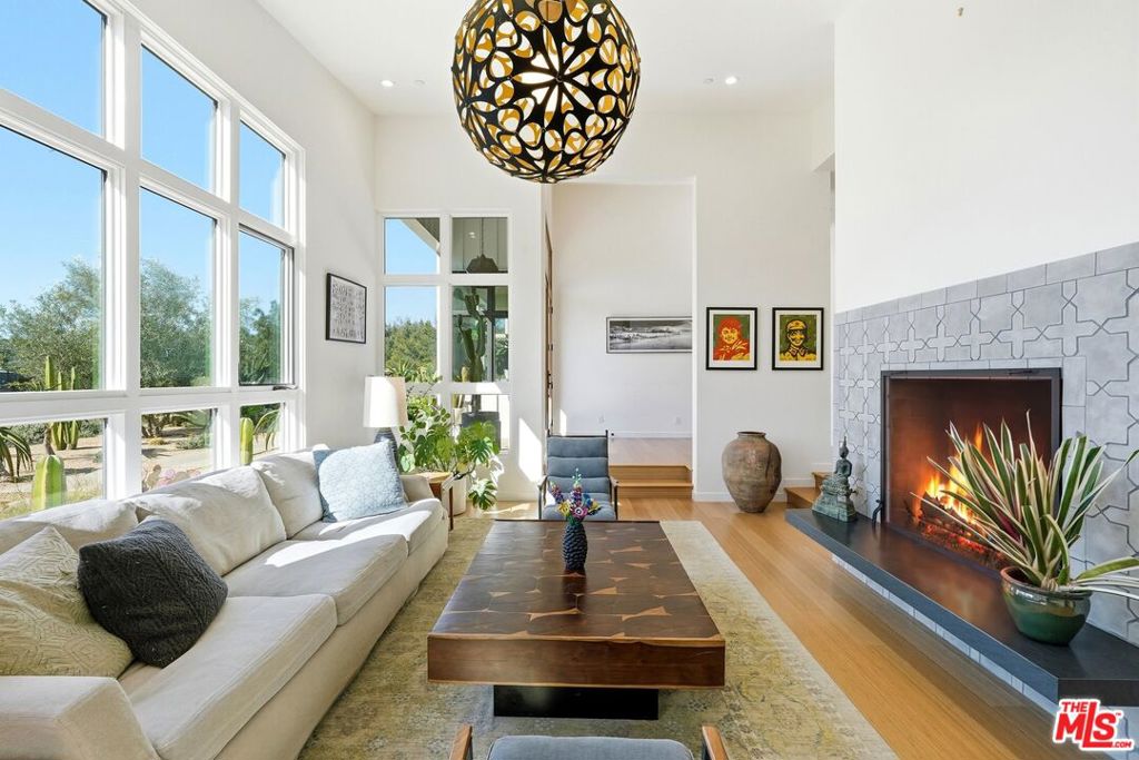 34067 Mulholland Highway