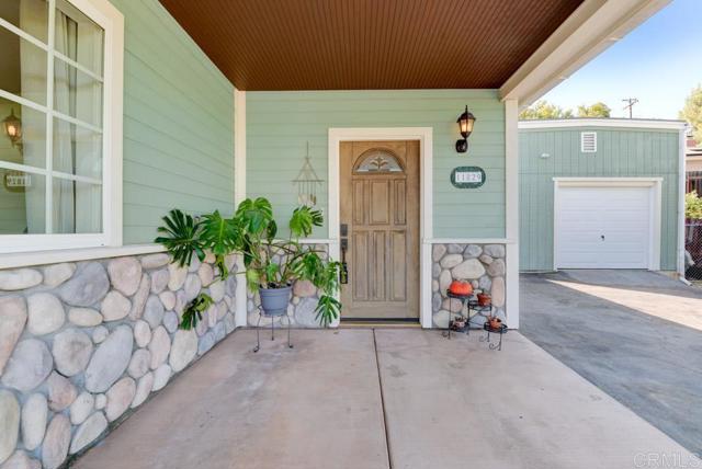 Detail Gallery Image 1 of 38 For 11829 Altadena Rd, Lakeside,  CA 92040 - 4 Beds | 2 Baths