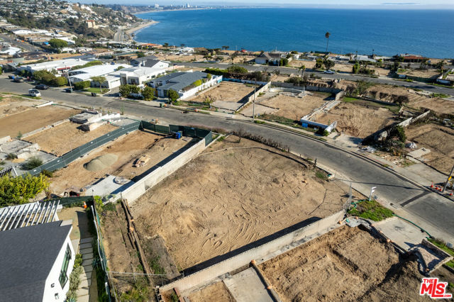 Drew Fenton | 18441 Kingsport Drive Malibu CA | MLS: 7461689 Drew Fenton | 18441 Kingsport Drive Malibu CA | MLS: 7461689