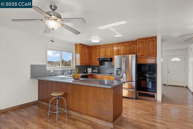 316 Meadows Dr, Vallejo CA: https://media.crmls.org/mediaz/b3d0524f-97ed-46be-bac0-028f0dd90fac.jpg