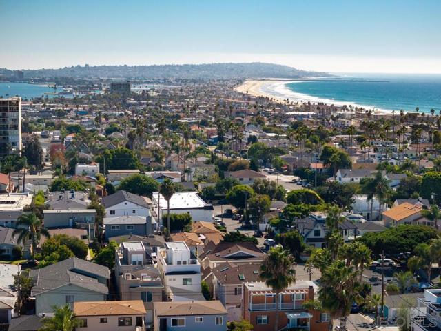 938 Opal St, San Diego CA: https://media.crmls.org/mediaz/b3d142b3-97b3-403f-87b1-631577919d50.jpg