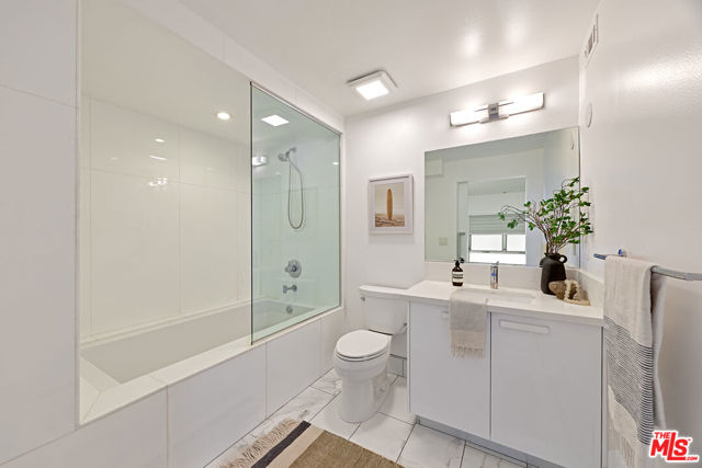 13326 Beach Avenue, 105 photo 9
