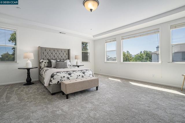 2029 Fitzgerald Way, Brentwood CA: https://media.crmls.org/mediaz/b3d295ed-003c-4674-a2c0-aa62fe3dd003.jpg