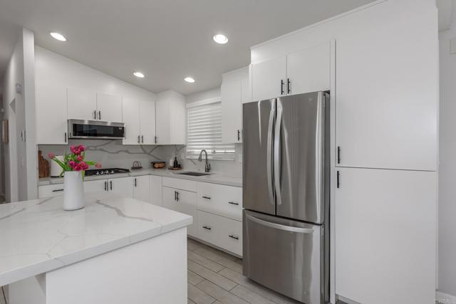 Detail Gallery Image 3 of 13 For 121 Orange Ave #99,  Chula Vista,  CA 91911 - 3 Beds | 2 Baths
