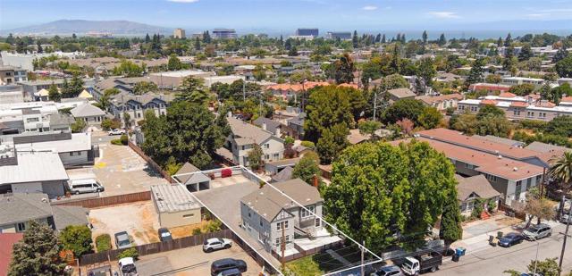 315 Grand Boulevard, San Mateo CA: https://media.crmls.org/mediaz/b3d39a51-6d66-4b2b-901a-1479245b314b.jpg