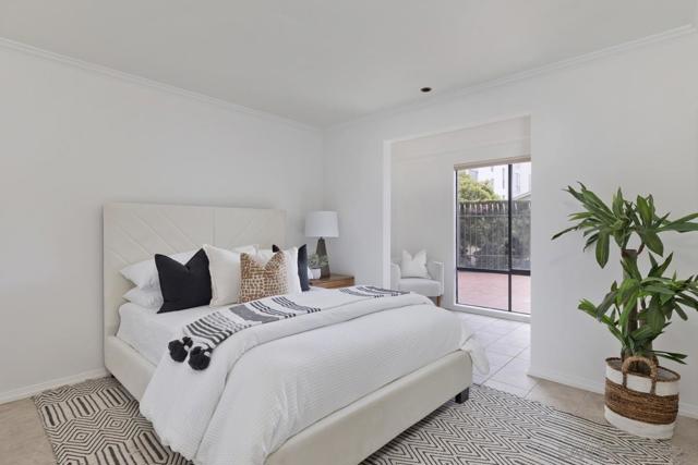 8263 Camino Del Oro, La Jolla CA: https://media.crmls.org/mediaz/b3d44052-f0ed-4edf-8a1b-dd411e73e9a4.jpg