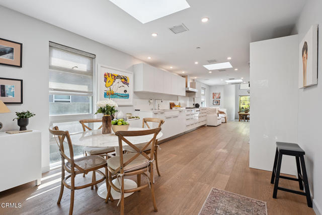 Detail Gallery Image 11 of 41 For 329 Westbourne Dr, West Hollywood,  CA 90048 - 2 Beds | 3 Baths