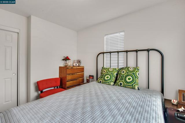 5349 EAGLE COURT, Richmond CA: https://media.crmls.org/mediaz/b3d51b6f-f1c4-43dd-9db1-e90783196431.jpg