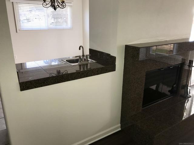 2359 Caminito Agrado, San Diego CA: https://media.crmls.org/mediaz/b3d7fd61-b60f-45e2-814f-71247ecd02bb.jpg
