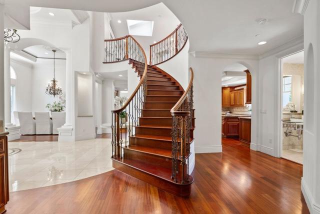 12690 Dianne Drive, Los Altos Hills CA: https://media.crmls.org/mediaz/b3d8f6b2-5269-40a7-9dd7-3cfc67d99f2c.jpg
