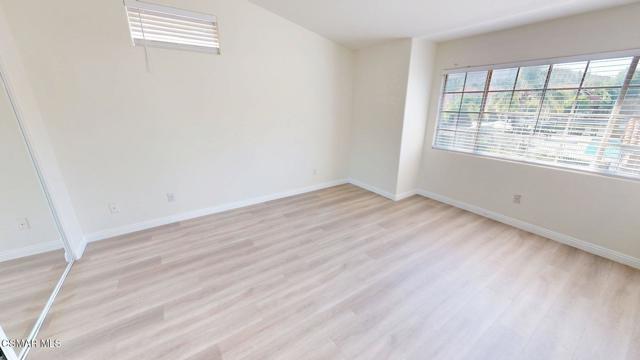 4862 Martona Drive, Oak Park CA: https://media.crmls.org/mediaz/b3d94dca-c37a-43fa-94e9-cef0246f80fe.jpg