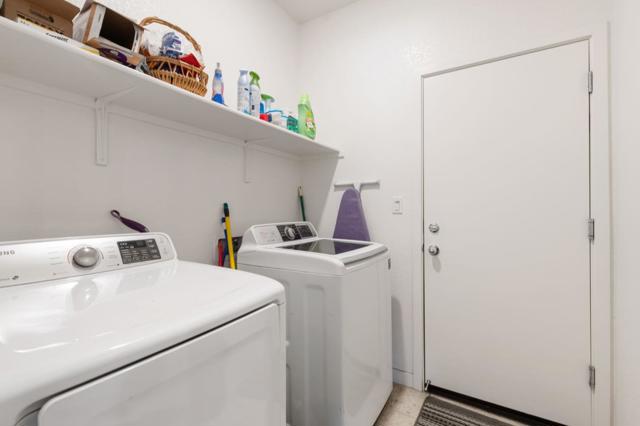 2066 Greenbriar Drive, Los Banos CA: https://media.crmls.org/mediaz/b3d99d7a-5c94-4ce4-9d4c-6e1e105fdef8.jpg